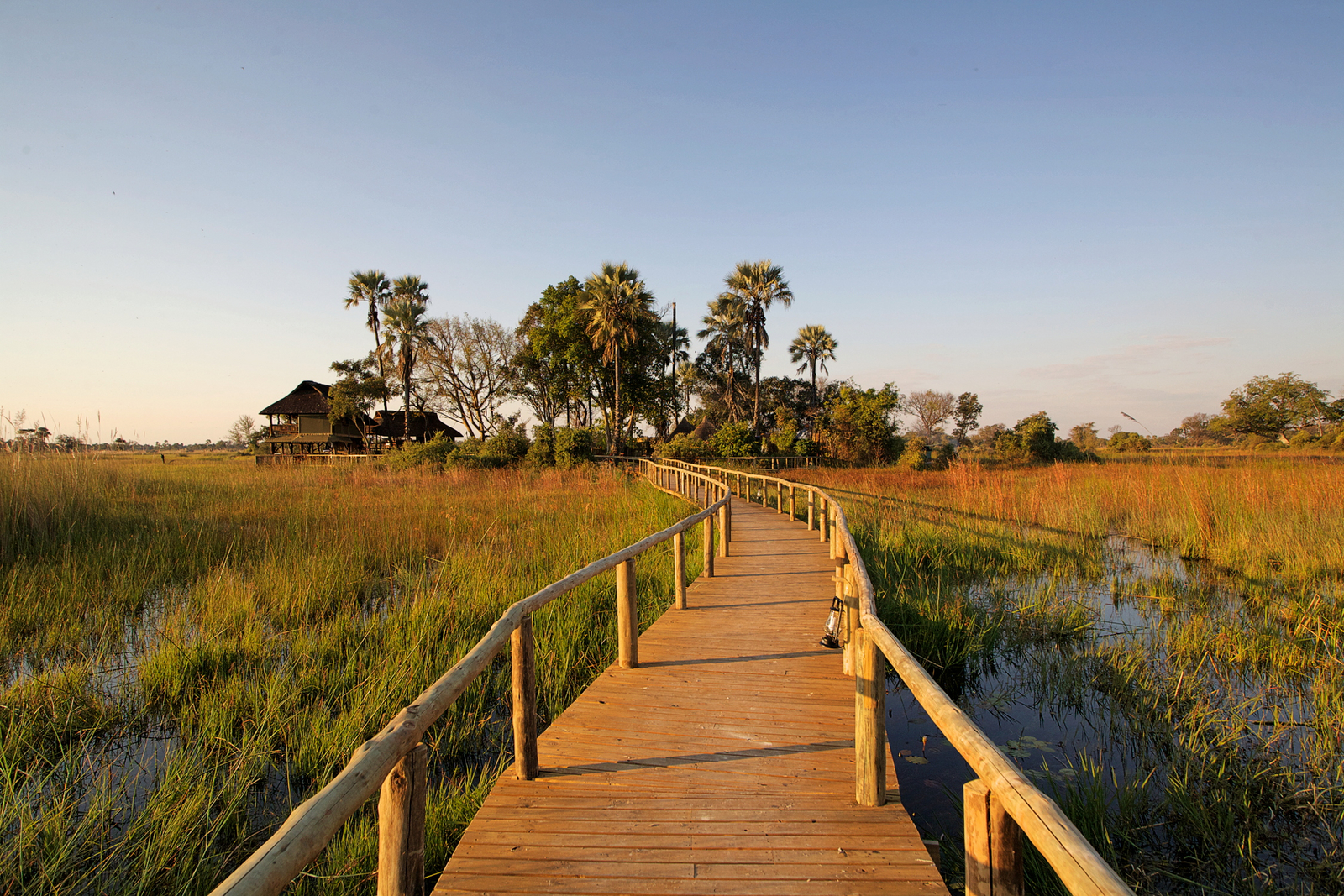 Gunn's Camp Gunn's Camp: Steg zum Camp