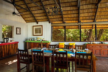 Ichingo Chobe River Lodge: Küche