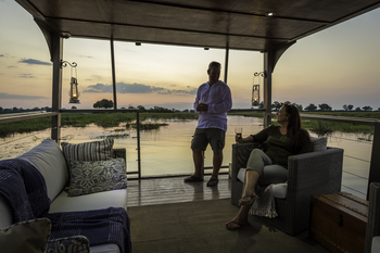 King's Pool Camp King's Pool Camp: Drinks an Bord