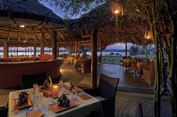 Evolve Back Kuruba Safari Lodge: Tisch im Kuruba Grill