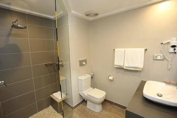 Lüderitz Nest Hotel: Comfort- und Deluxe Room