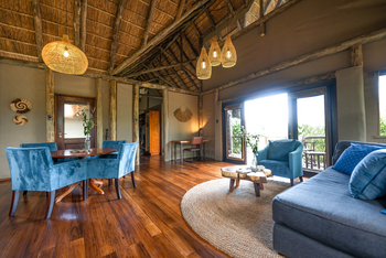 Mangwane Hideaway: Family Unit