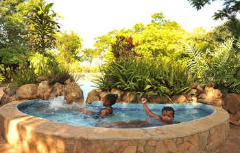 Musangano Lodge: Swimming Pool