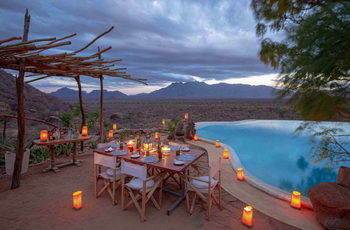 Reteti House Reteti House: Dinner am Pool