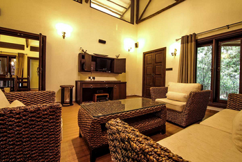 Syna Tiger Resort: Suite - Lounge