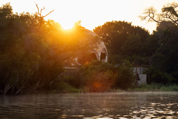 Ila Safari Lodge Ila Safari Lodge: Blick vom Fluss