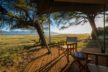 Ruckomechi Camp: Tee auf Terasse