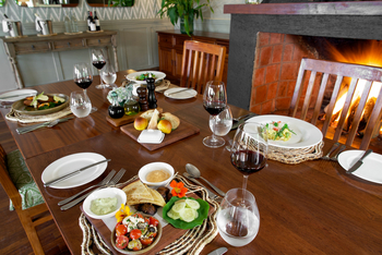 Sabyinyo Silverback Lodge: Lunch