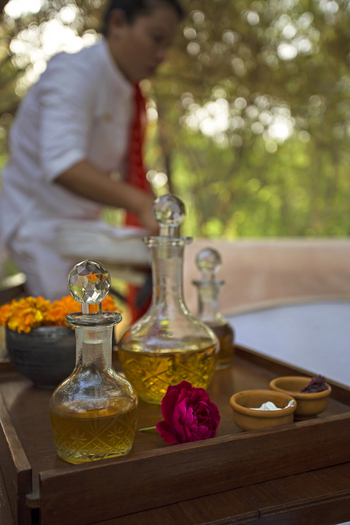 Sujan Sher Bagh: Massageöle