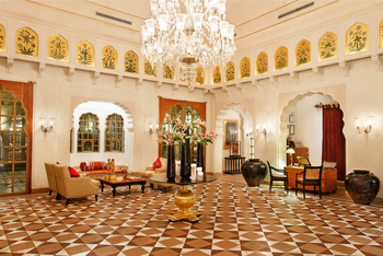 The Oberoi Rajvilas: Lobby