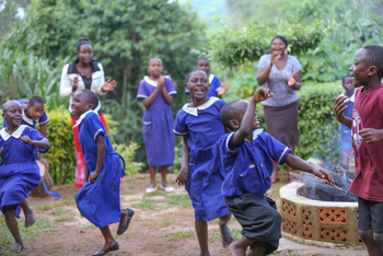 Mahogany Springs Safari Lodge: Schulkinder