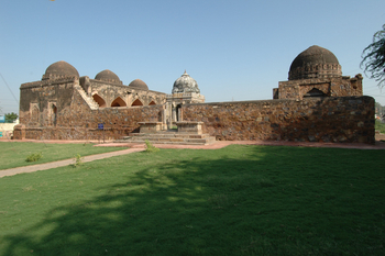 New Delhi: Tomb of Saint Shah Alam Wazirabad