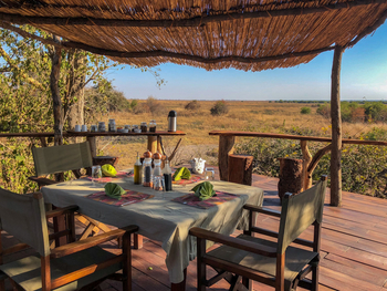 Ntemwa Busanga Bushcamp Ntemwa Busanga Bushcamp: Lunch auf der Beobachtungsplattform