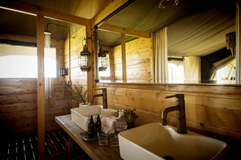Siringit Serengeti Camp: Doppelwaschtisch