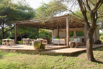 Siringit Villa: Bistro