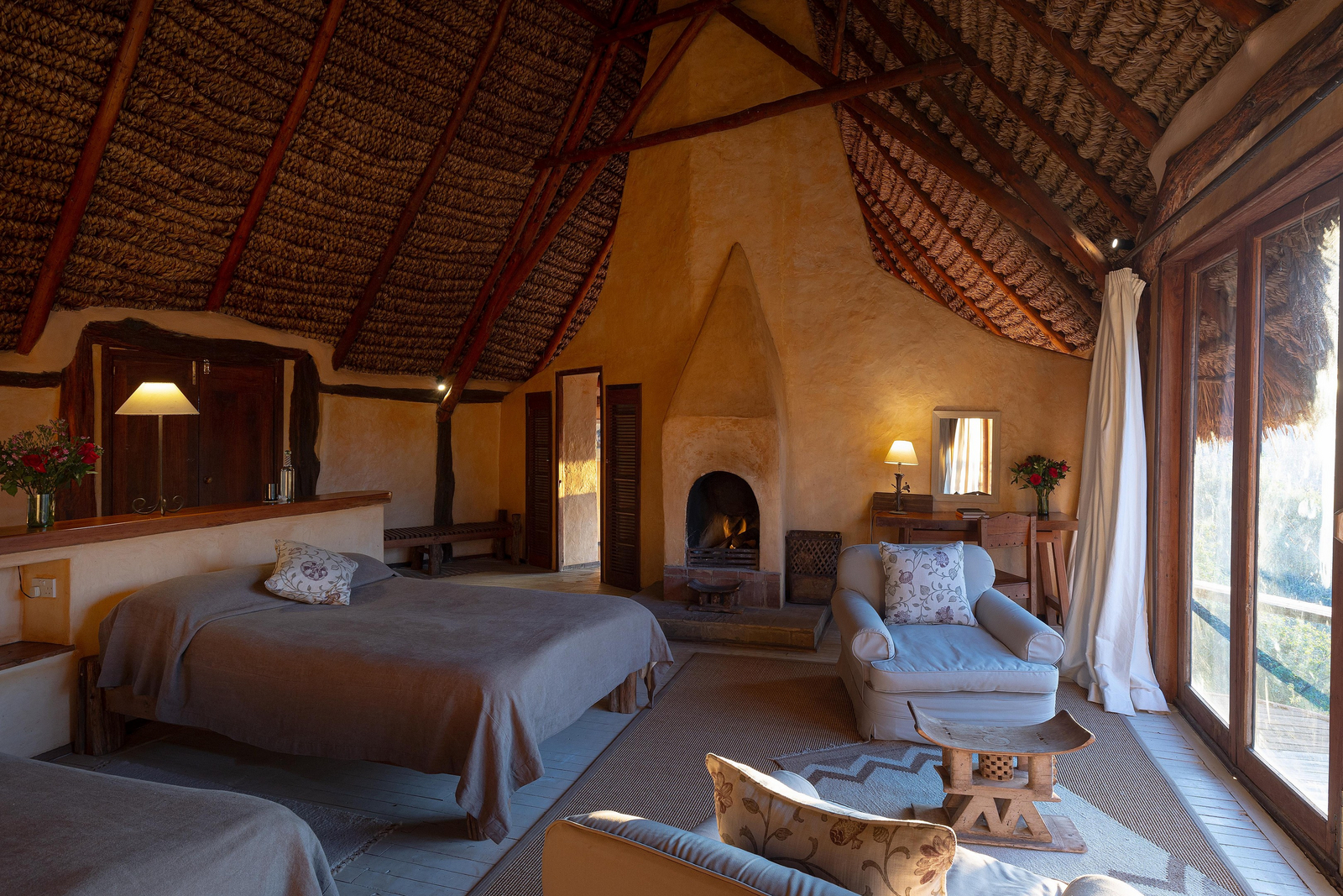 Borana Lodge Borana Lodge: Offener Kamin im Schlafzimmer Cottage 7