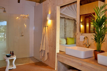 Chobe Bakwena Lodge Chobe Bakwena Lodge: Honeymoon Chalet - Gästebad
