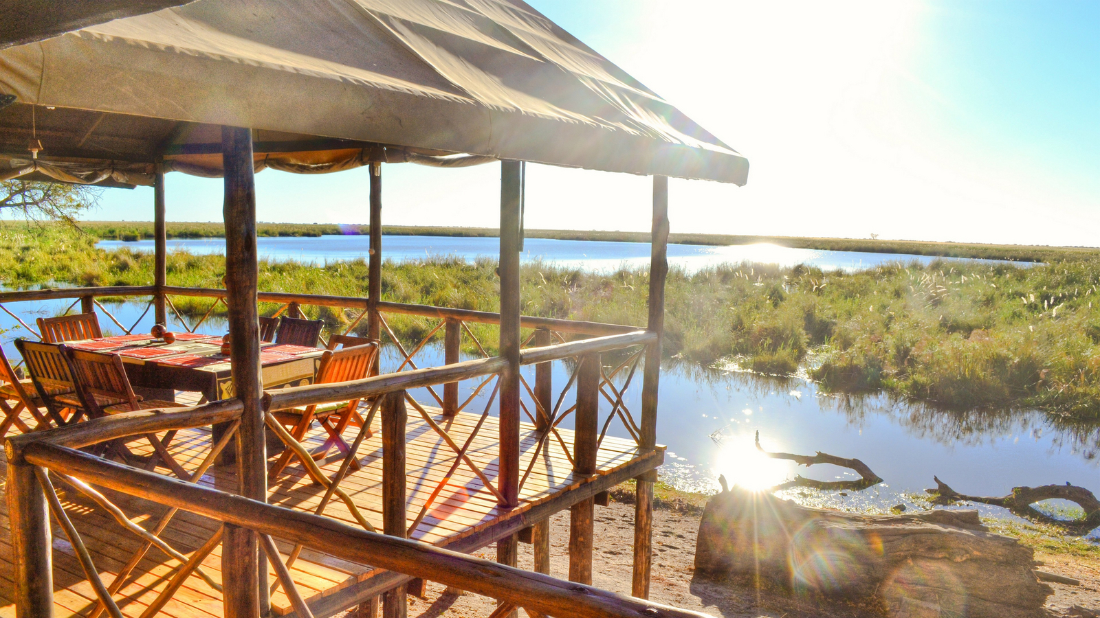 Camp Linyanti Camp Linyanti: Veranda mit Blick