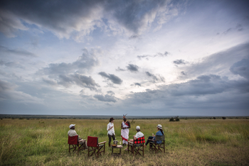 Elewana Lodo Springs: Gespräch mit Guide im Freien
