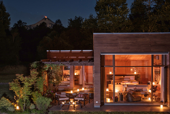 andBeyond Vira Vira Lodge: Villa bei Nacht