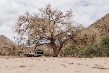 Huab Lodge: Mittagessen im Flussbett