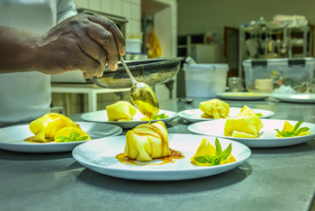 Mushara Outpost: Dressing