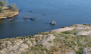 Sausage Tree Camp: Flussboot