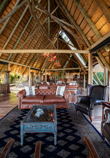 Selinda Camp Selinda Camp: Ledermöbel in der Lounge