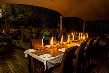 Taranga Safari Lodge: Dinner Table