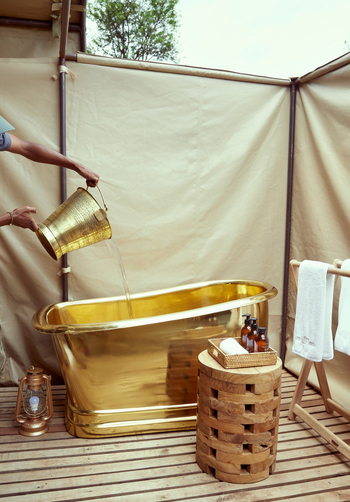 Laba Migration Camp: Badewanne