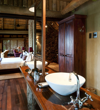 Little Ongava: Doppelwaschtisch