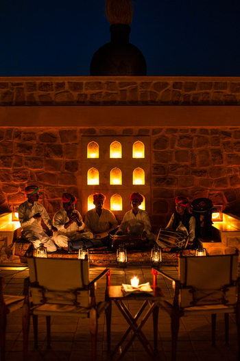 Sujan The Serai: Abendliche Musikdarbietung