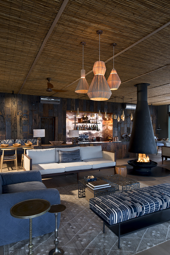 Thorntree River Lodge Thorntree River Lodge: Kamin in der Lounge