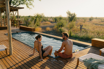 Wilderness Mokete Camp: Gäste am Pool