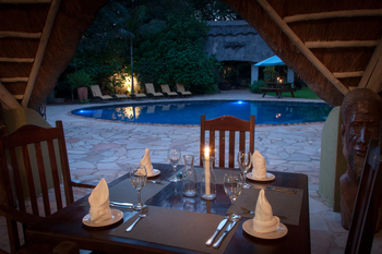 Bayete Guest Lodge Bayete Guest Lodge: Pool Dinner