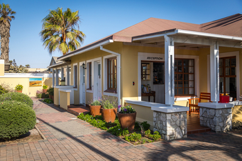 Cornerstone Guesthouse: Rezeption