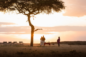 Hemingways Ol Seki Mara: Sundowner und Landschaft