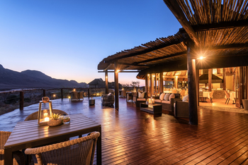 Hoodia Desert Lodge: Abend auf dem Deck