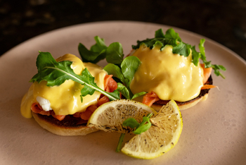 Saseka Tented Camp: Eggs Benedict