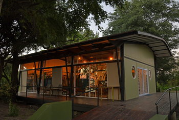 Zambezi Mubala Lodge: Hauptgebäude