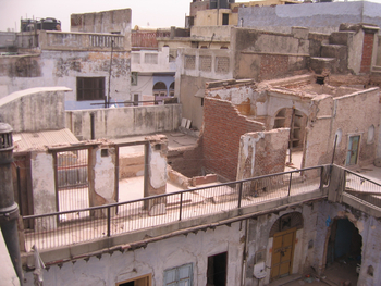 Haveli Dharampura: 18 Damals