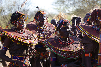 Sirikoi Lodge Sirikoi Lodge: Traditionelle Perlenkragen