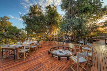 Camp Moremi: Zentrale Einrichtungen