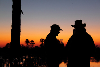Macatoo Camp: Silhouetten