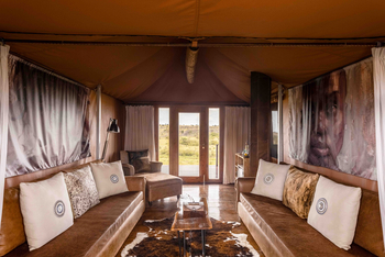 Mahali Mzuri: Private Lounge
