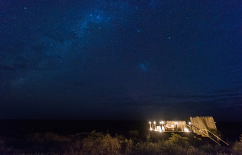 Tau Pan Camp Tau Pan Camp: Sleep-out Deck - nachts