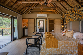 Thornybush Game Lodge: Suite Interieur