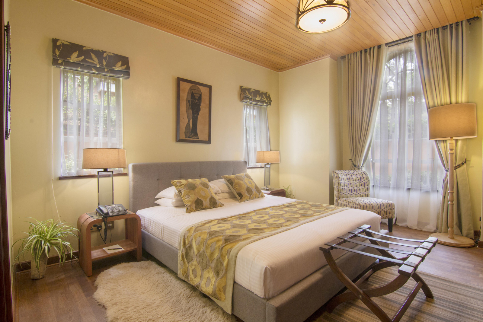 House of Waine House of Waine: Poolside Cottage