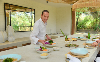 Siringit Villa: Küche