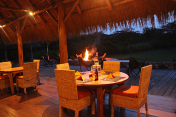 Enjojo Lodge: Dinner Table